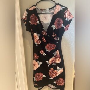 Juniors Large dress with floral print